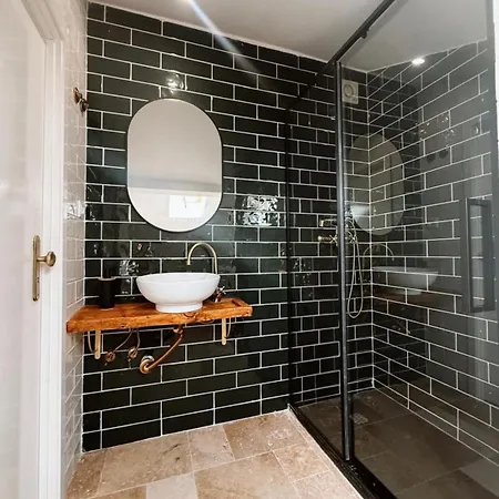 Alfama Charm - Authentic Apartmán *